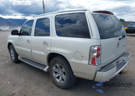 2004 Cadillac Escalade Standard из США, поврежденный, VIN 1GYEK63N74R291571